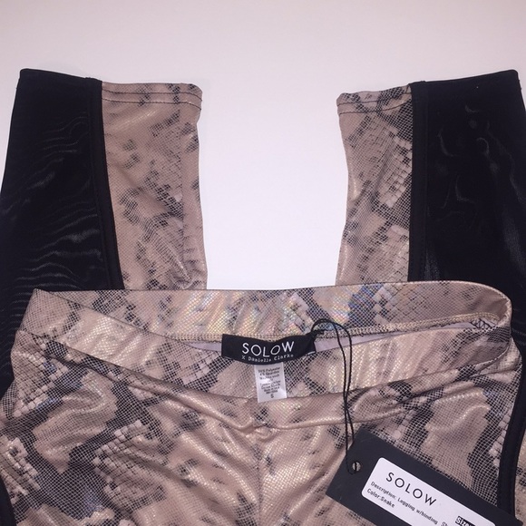 NWT SOLOW Snake Print leggings with mesh - Picture 4 of 4